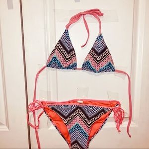 Gap patterned bikini set